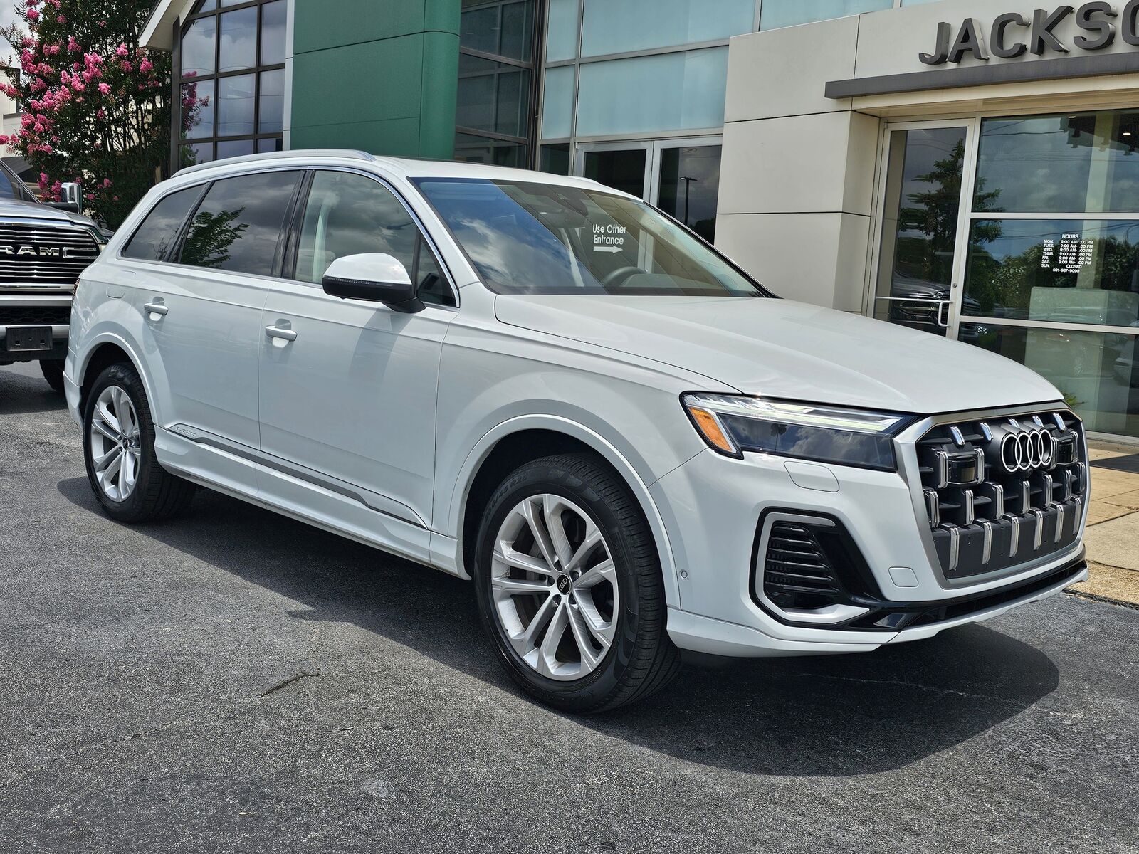 2025 AUDI Q7