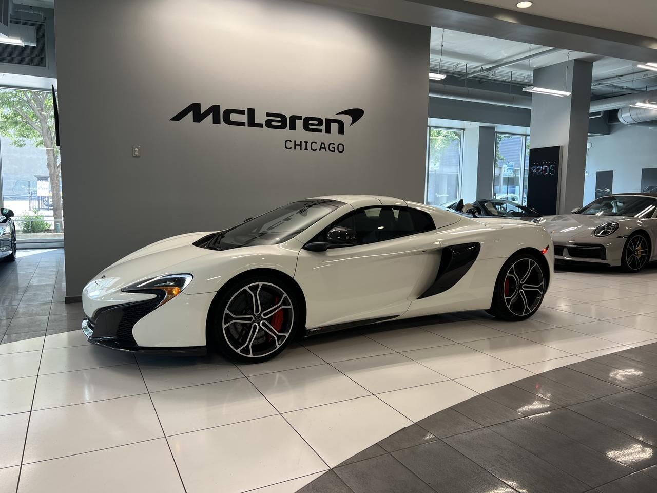 McLaren 650S