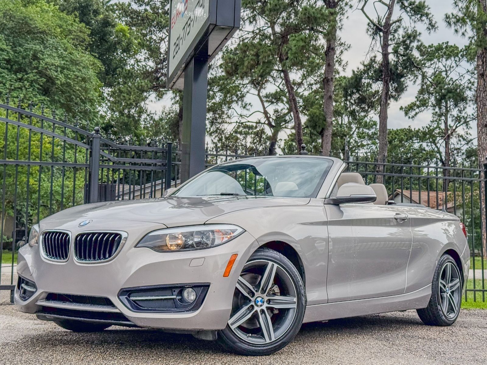 BMW 230i
