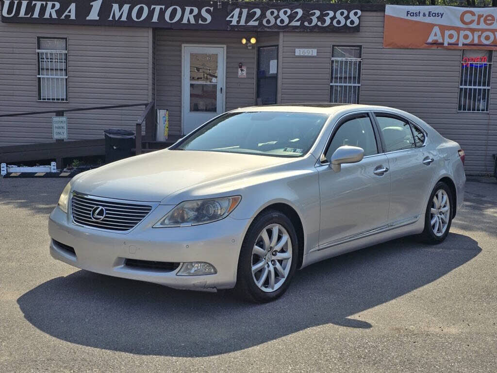 Lexus LS