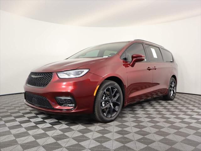 2022 CHRYSLER Pacifica