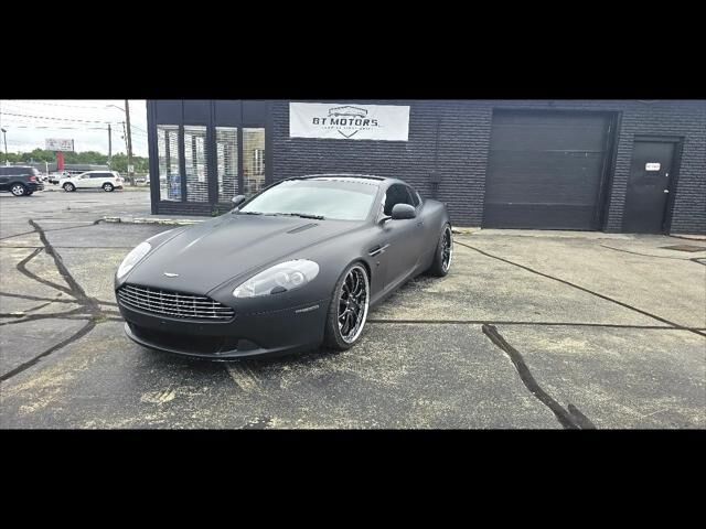 Aston Martin DB9