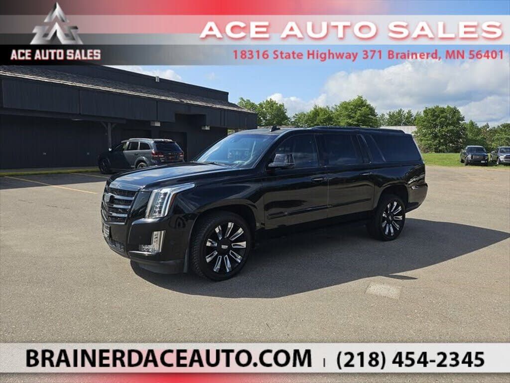 2017 CADILLAC Escalade ESV