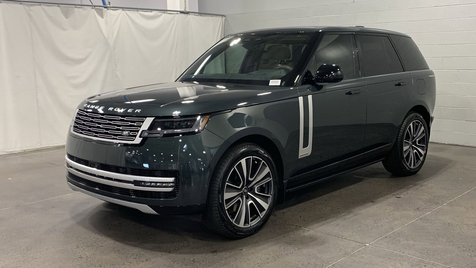 LAND ROVER