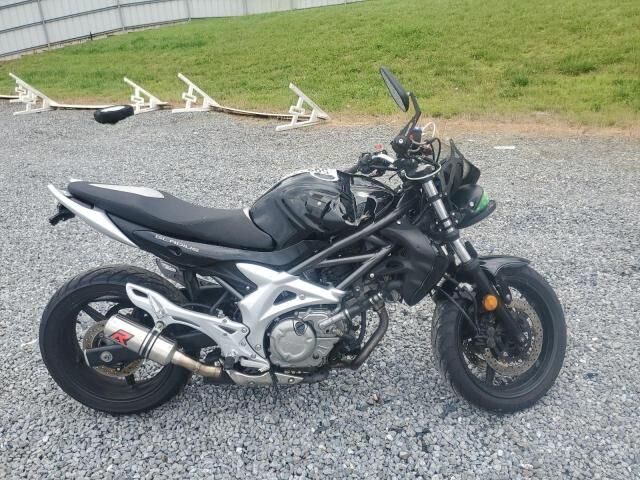 Suzuki SFV650