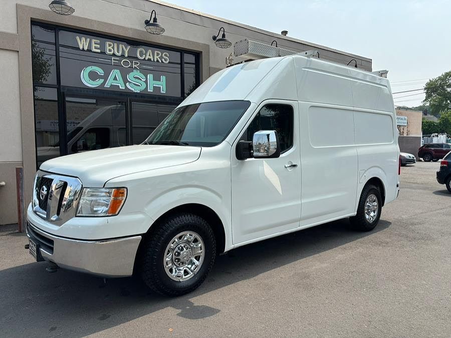 Nissan NV