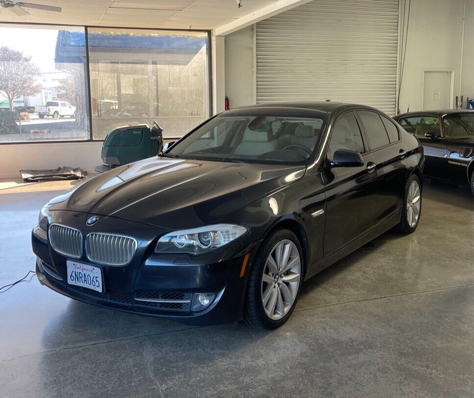 BMW 550i