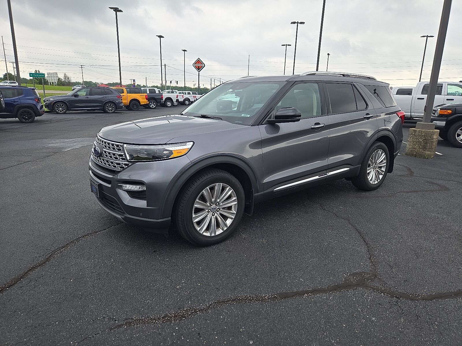 2021 FORD Explorer