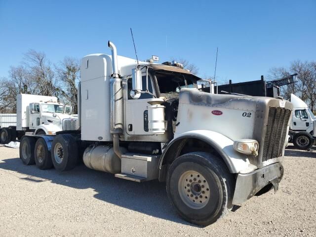 2009 PETERBILT 388