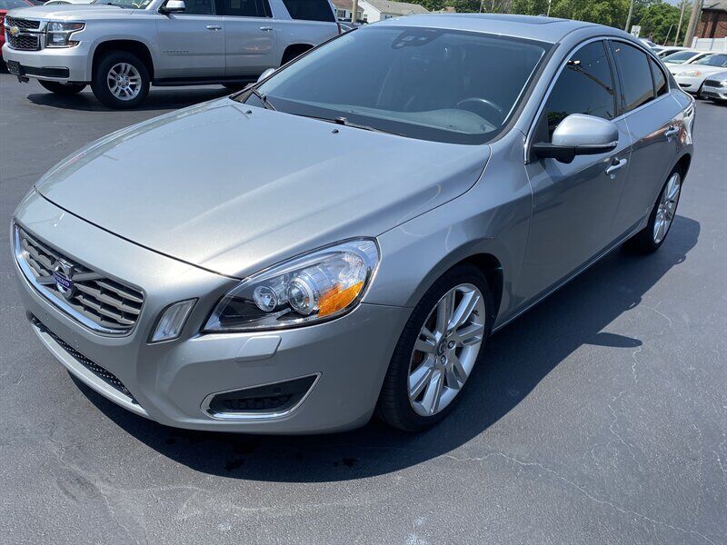 2011 VOLVO S60