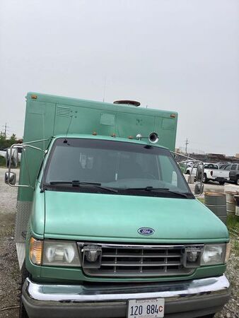 Ford E-350