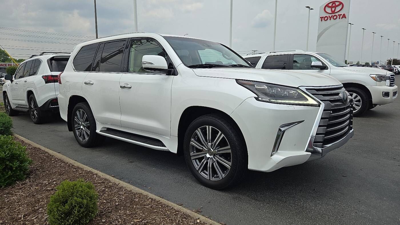 Lexus LX