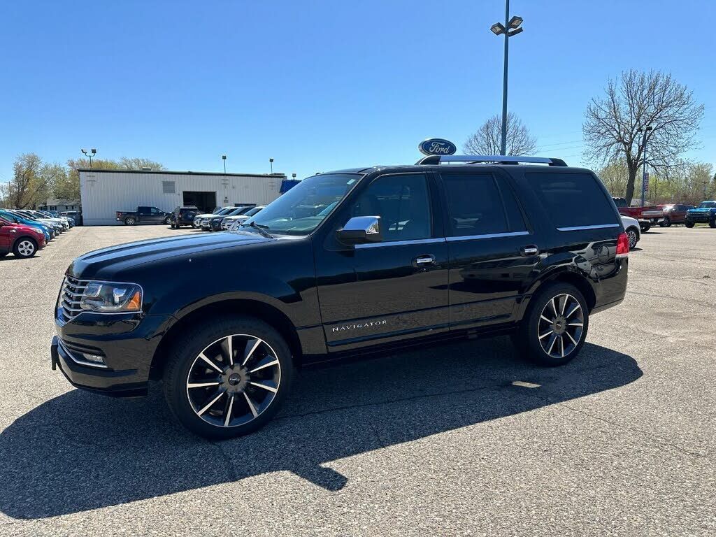 2017 LINCOLN Navigator
