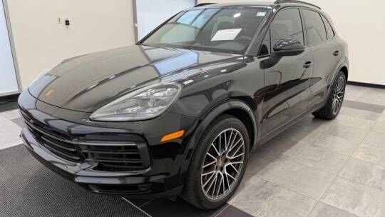 2023 PORSCHE Cayenne
