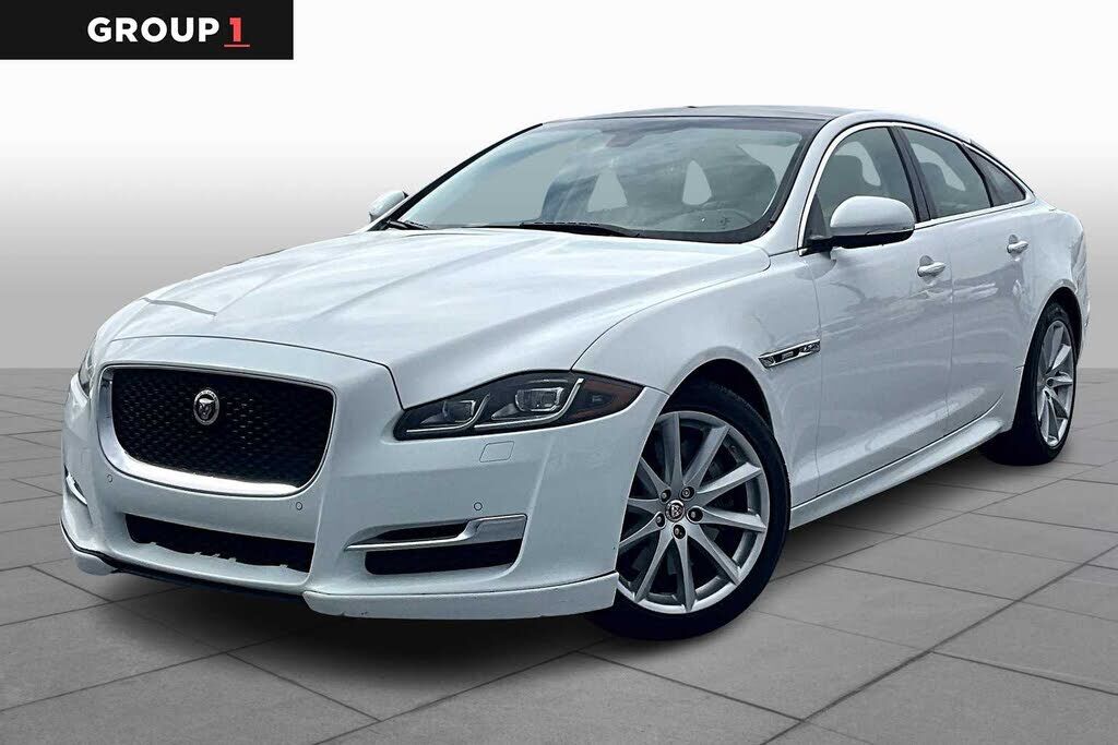 Jaguar XJ