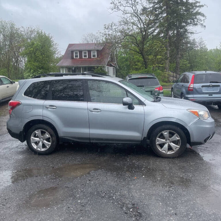 2014 SUBARU Forester