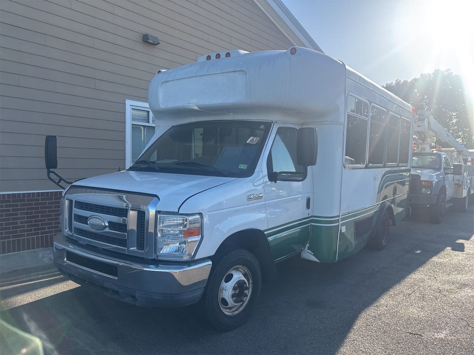 Ford E-450