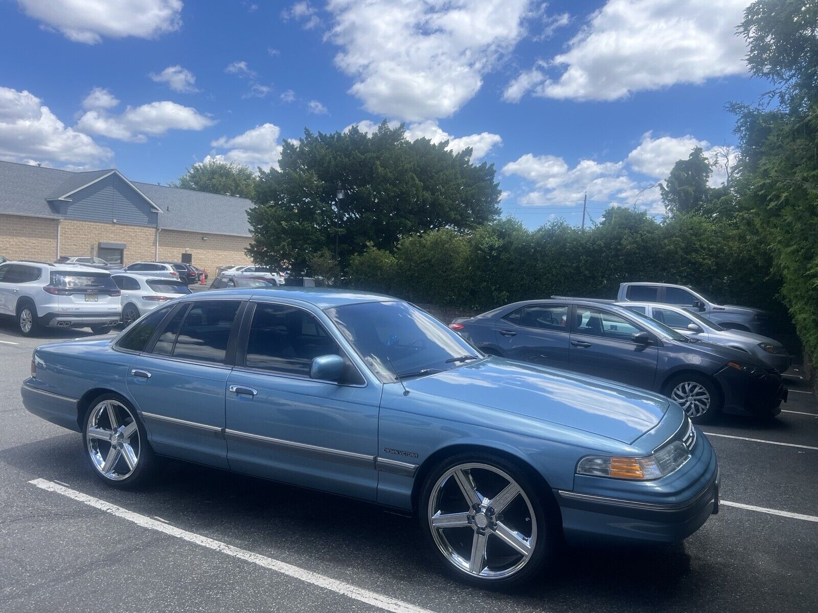Ford Crown Victoria