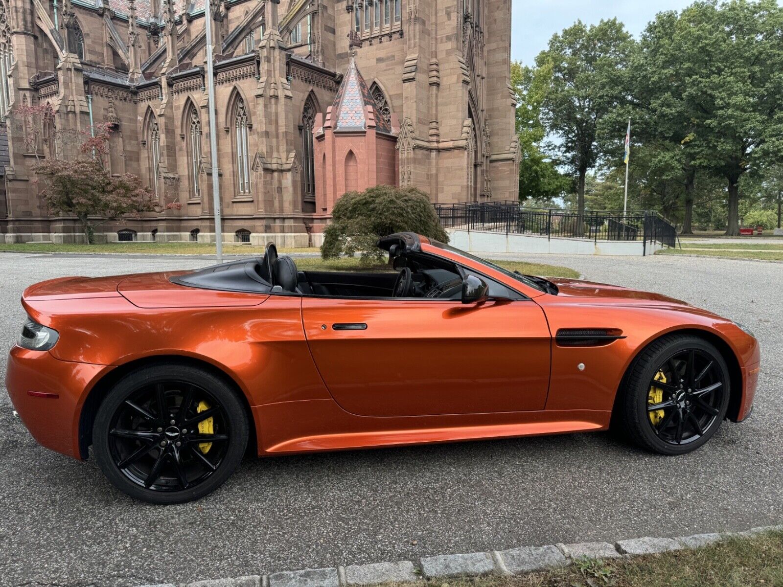 Aston Martin V8 Vantage