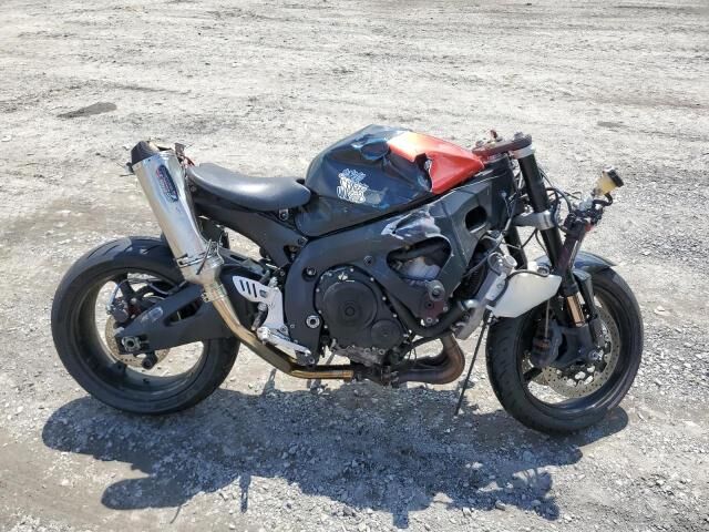 Suzuki GSX-R750