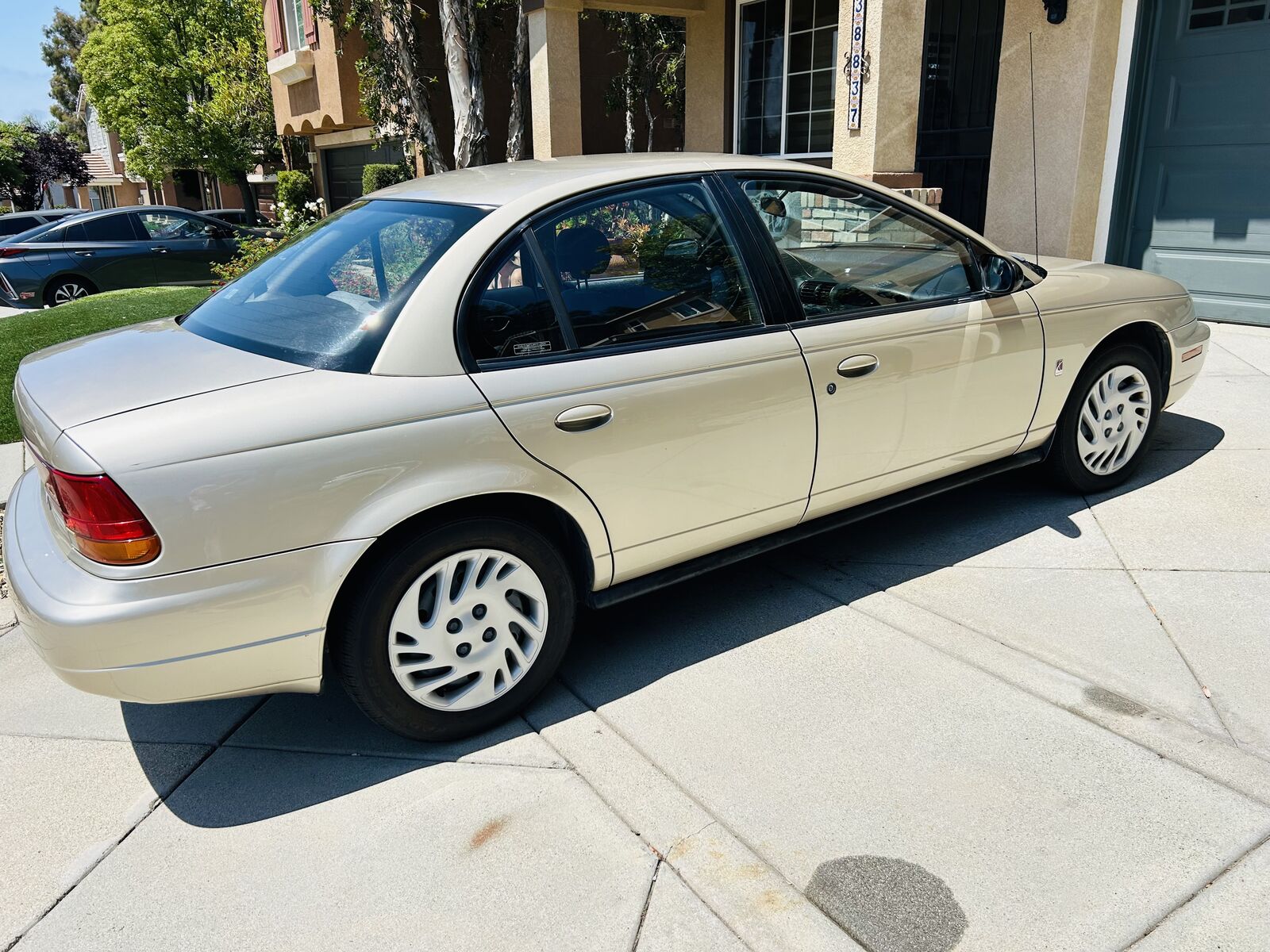 Saturn SL2