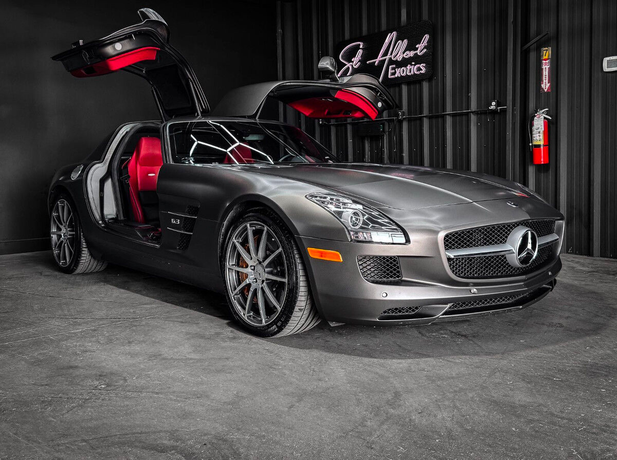 Mercedes-Benz SLS-Class