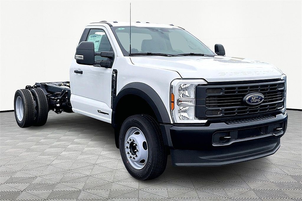 2025 FORD F-550