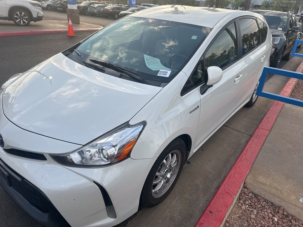 Toyota Prius V