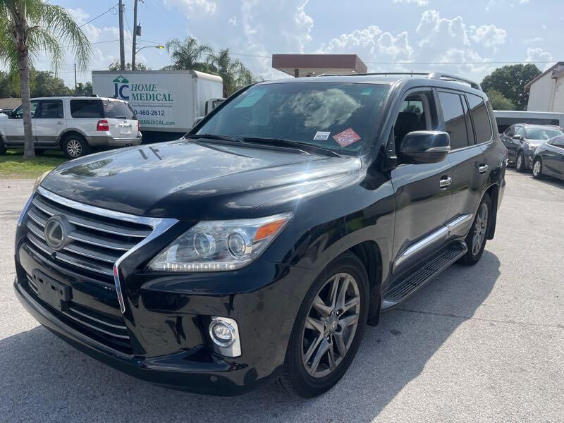 Lexus LX