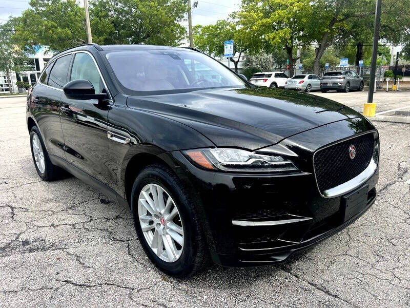 2017 JAGUAR F-Pace