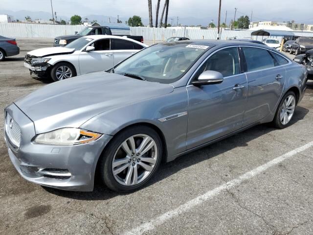 Jaguar XJ