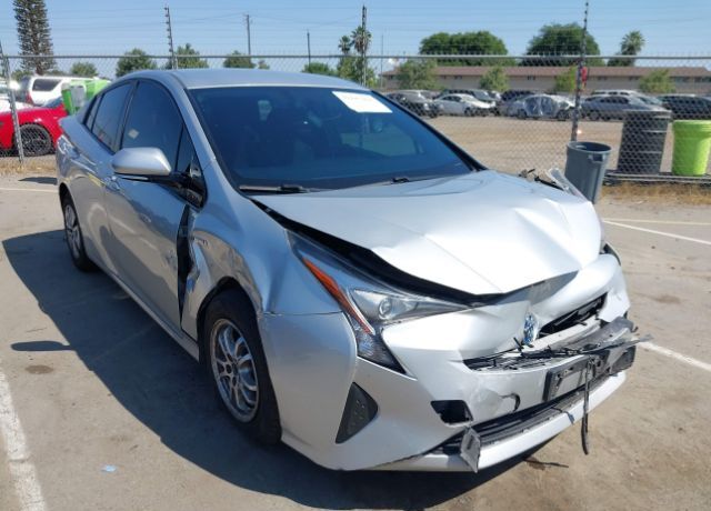 2016 TOYOTA PRIUS