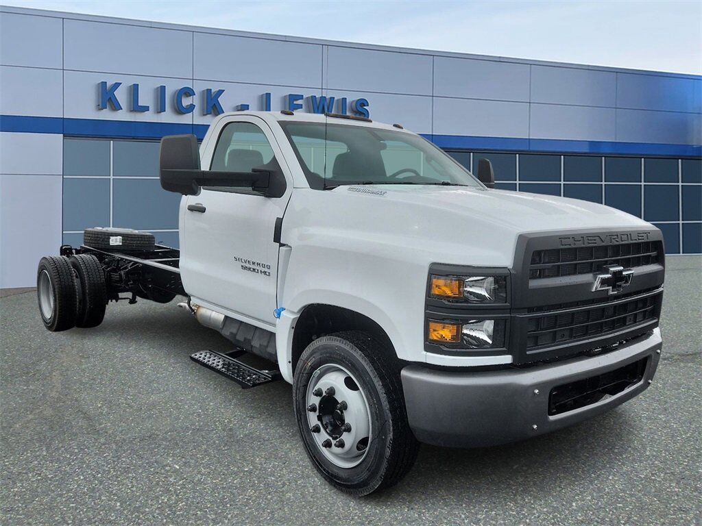 2023 GMC Silverado Medium Duty