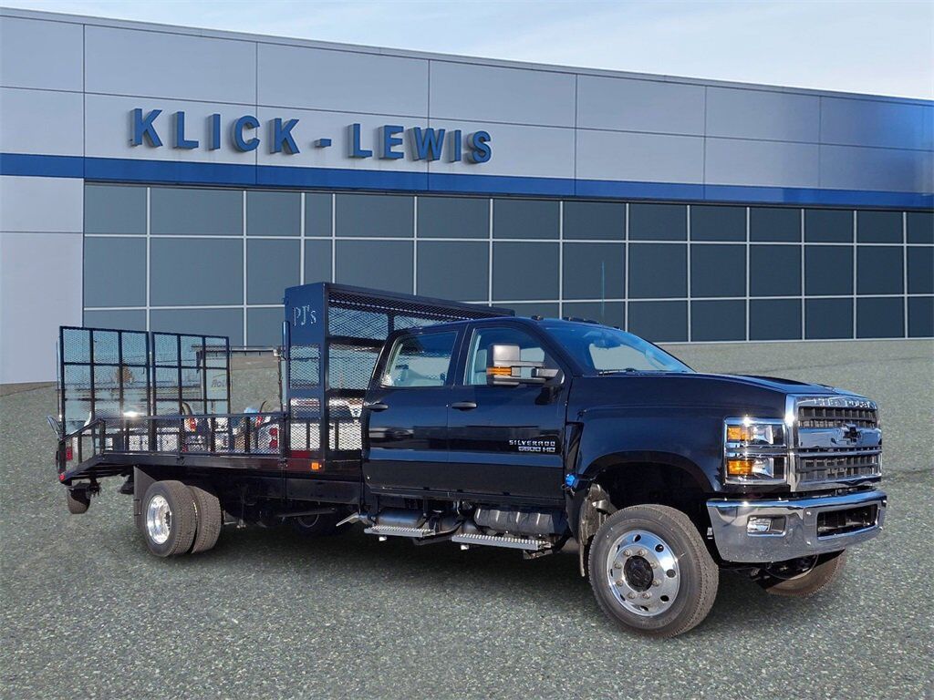 2024 GMC Silverado Medium Duty