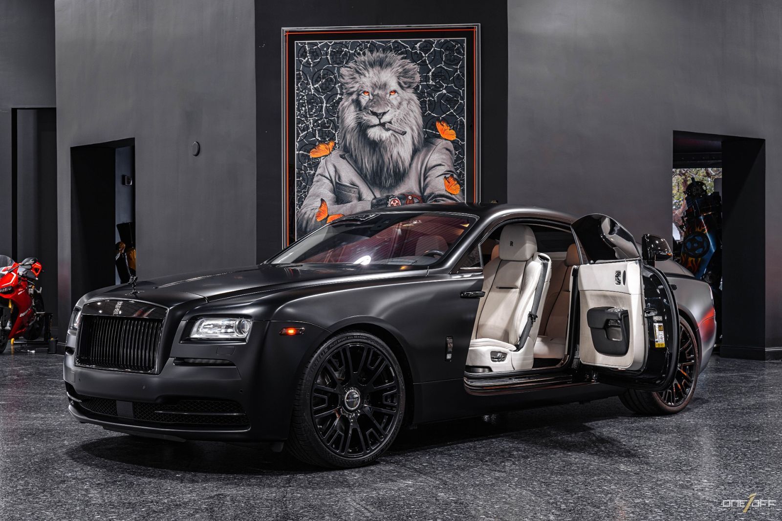 ROLLS-ROYCE