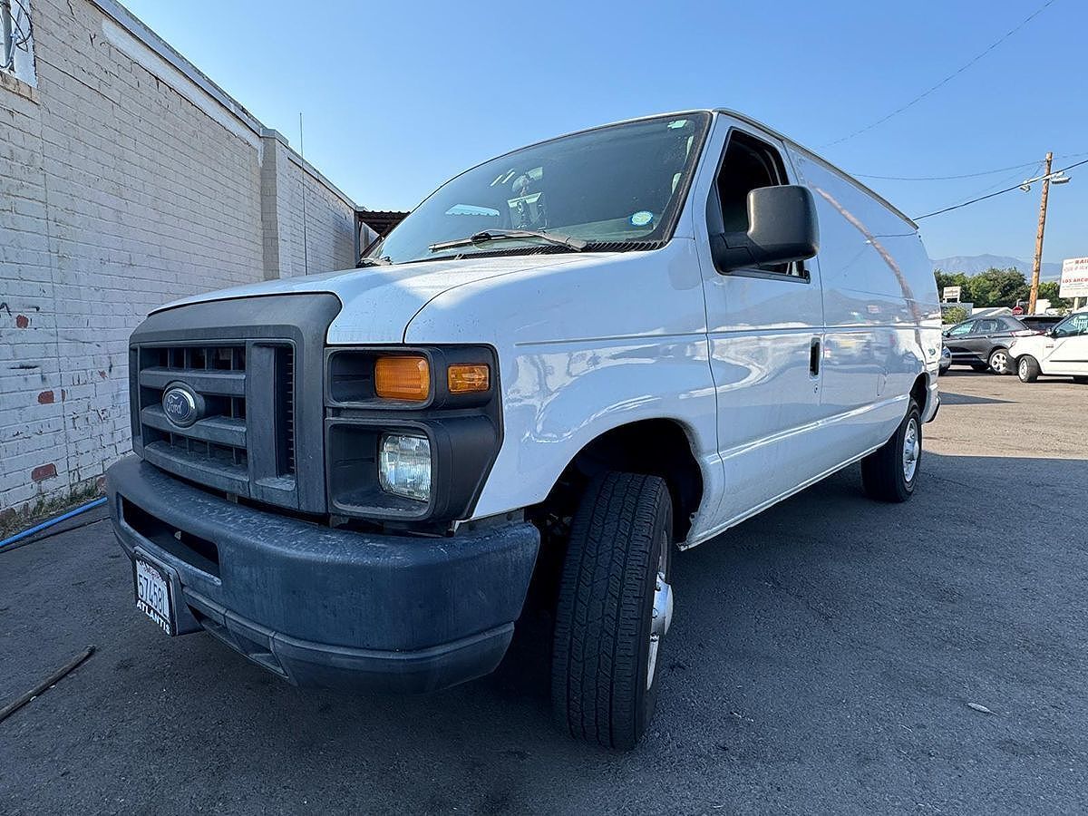 2013 FORD E-250