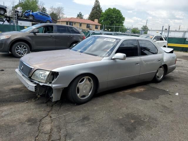 Lexus LS