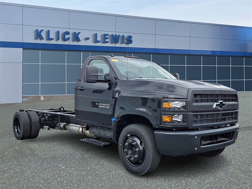 2024 GMC Silverado Medium Duty
