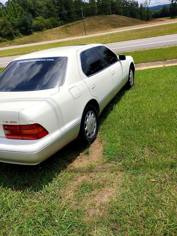 Lexus LS
