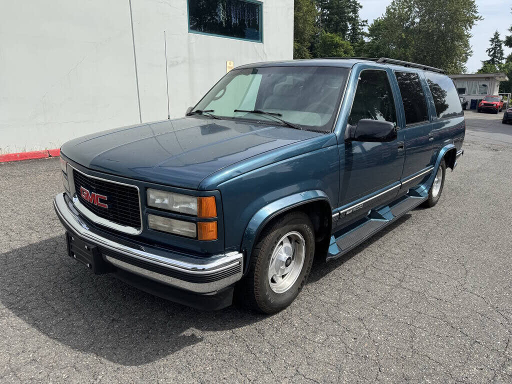 GMC Suburban