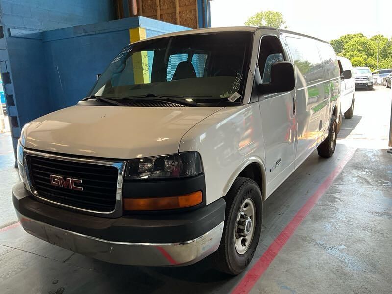 GMC Savana
