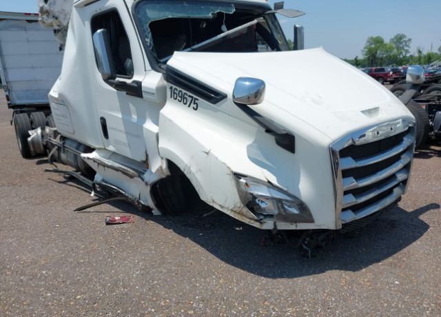 2020 FREIGHTLINER New Cascadia 126" Sleepercab
