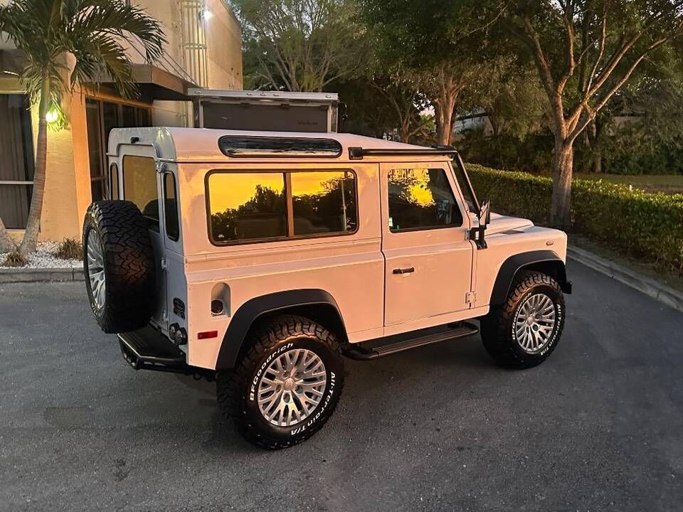1997 LAND ROVER Defender