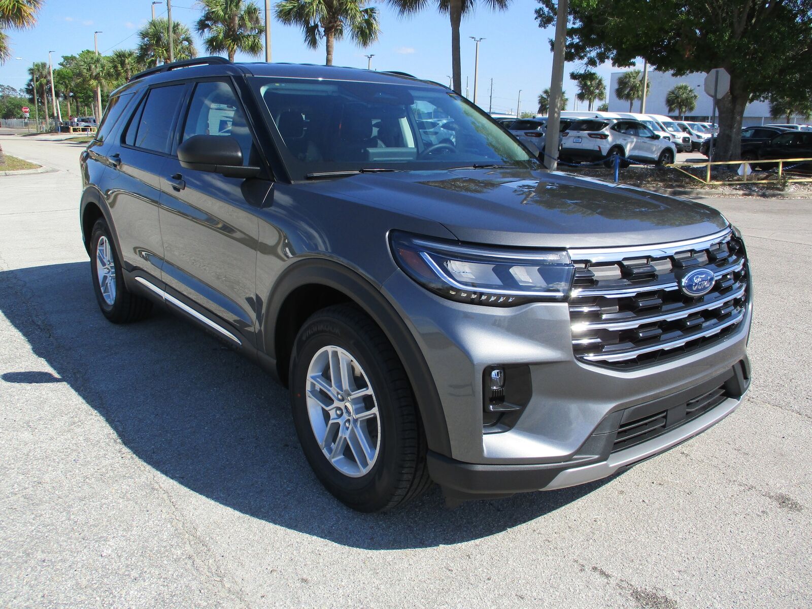 2025 FORD Explorer