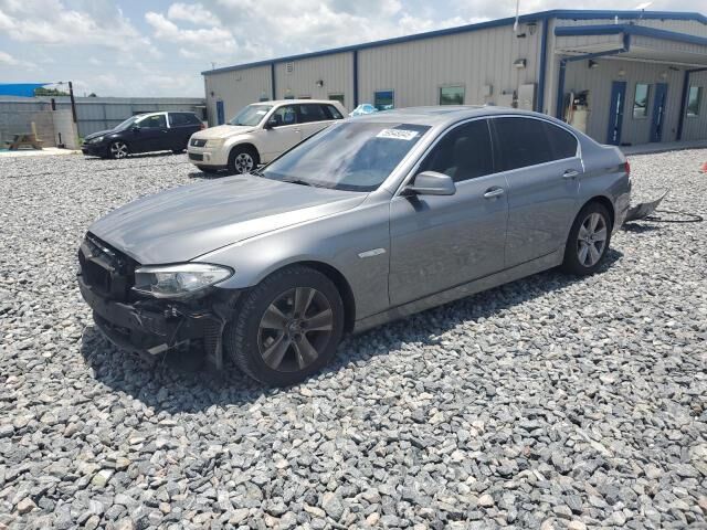BMW 528i