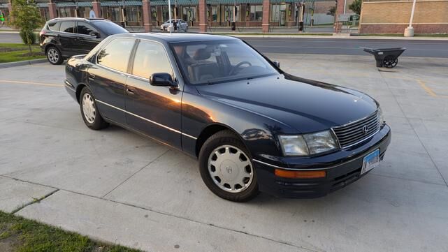 Lexus LS