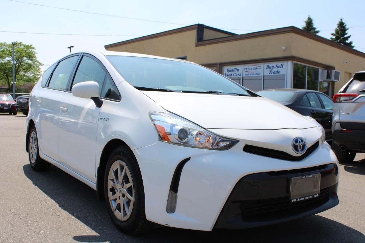 Toyota Prius V