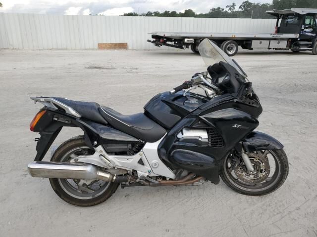 Honda ST1300A
