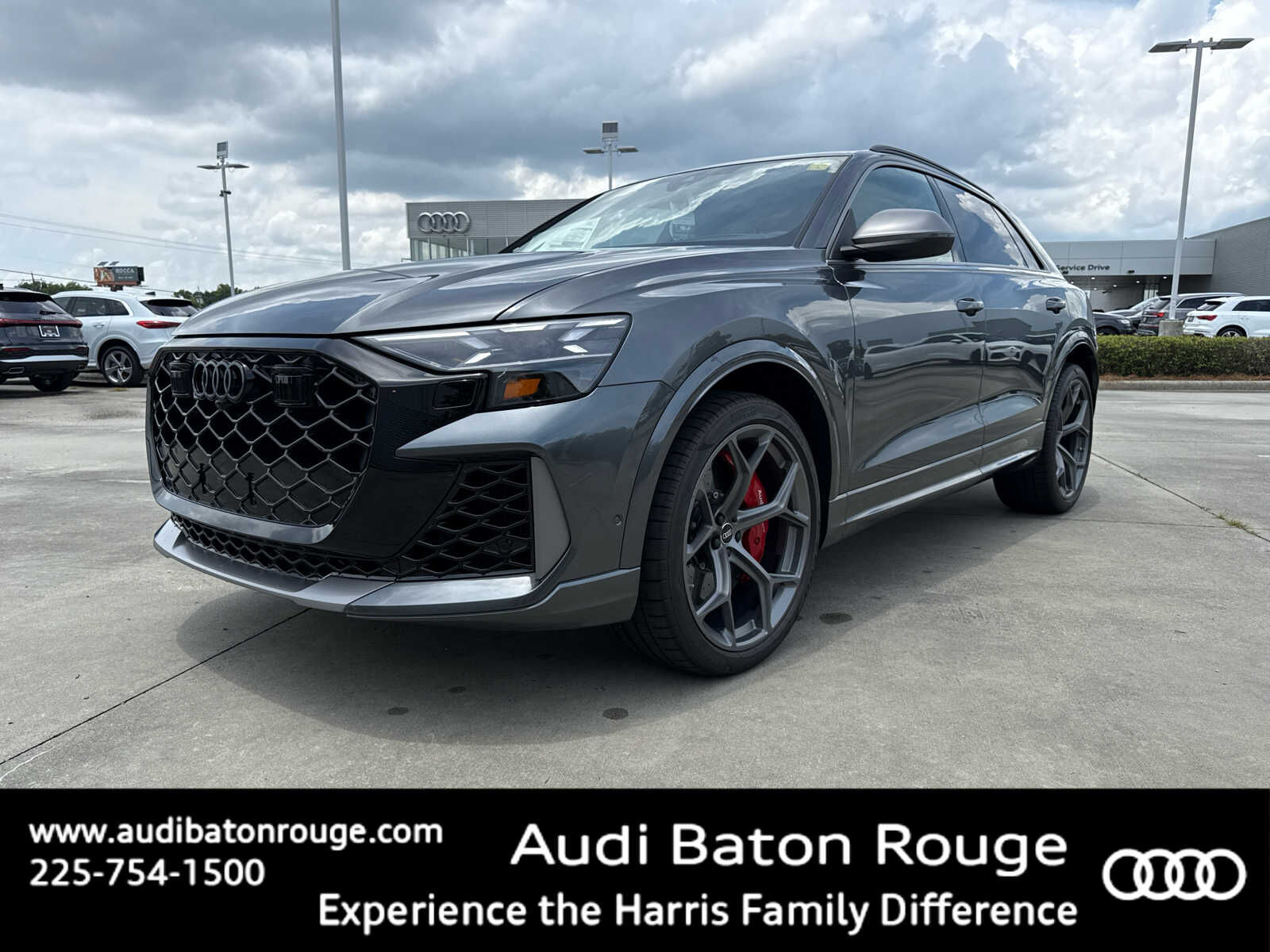 2025 AUDI RS Q8