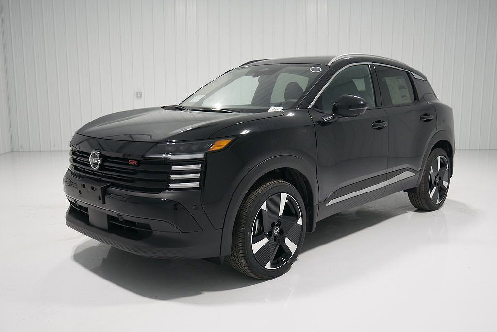 2025 NISSAN Kicks